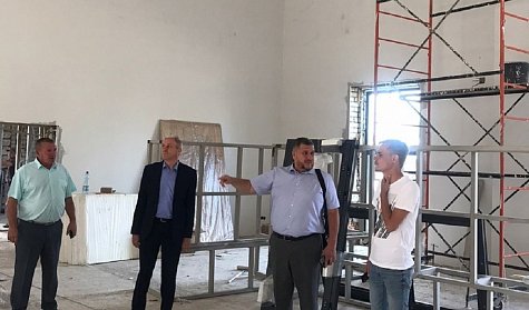 В селе Ташла ремонтируют культурные объекты